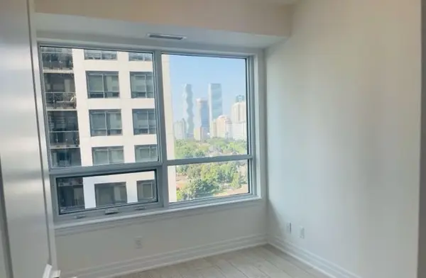 30 Elm DR W #2410, Mississauga, ON L5B 0N6