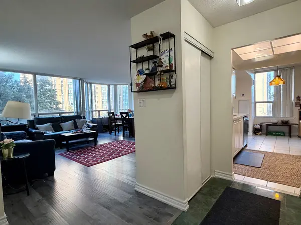 135 Hillcrest AVE #303, Mississauga, ON L5B 4B1