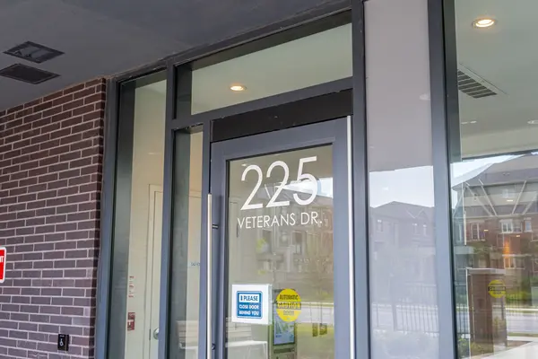 225 Veterans DR #1206, Brampton, ON L7A 5L7