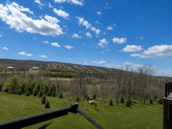 20 Beckwith LN #407, Blue Mountains, ON L9Y 3B6