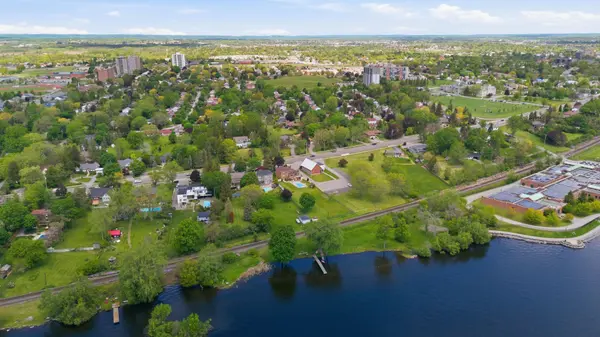 261 Dundas ST W, Belleville, ON K8P 1A8