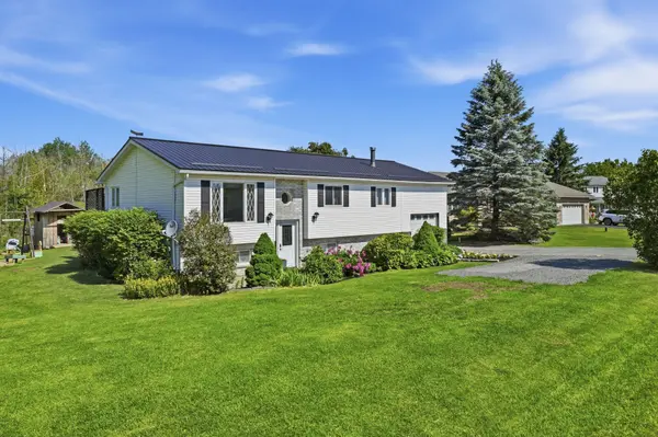13 Forester DR, Quinte West, ON K0K 2C0