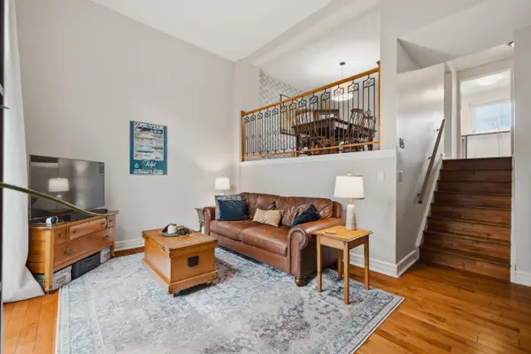 2 Worton AVE #4, Guelph, ON N1H 7C5