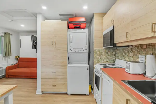 95 Templeton ST, Lower Town - Sandy Hill, ON K1N 6X4