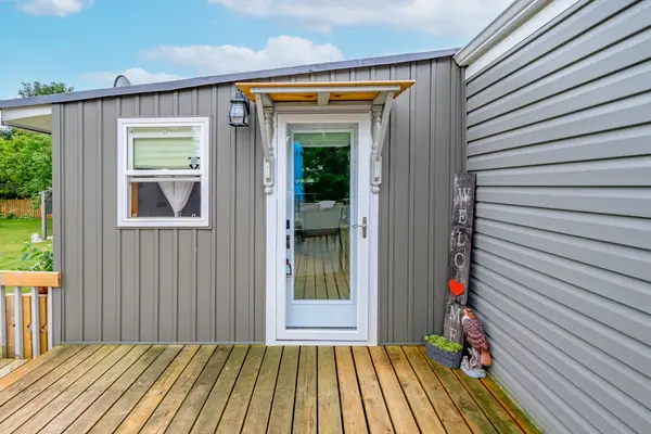 4 HOMEWOOD AVE, Kawartha Lakes, ON K9V 0H5