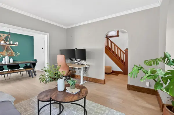 98 Roger ST, Waterloo, ON N2J 1A5