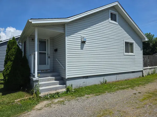 135 McArthur AVE, Welland, ON L3B 2J8