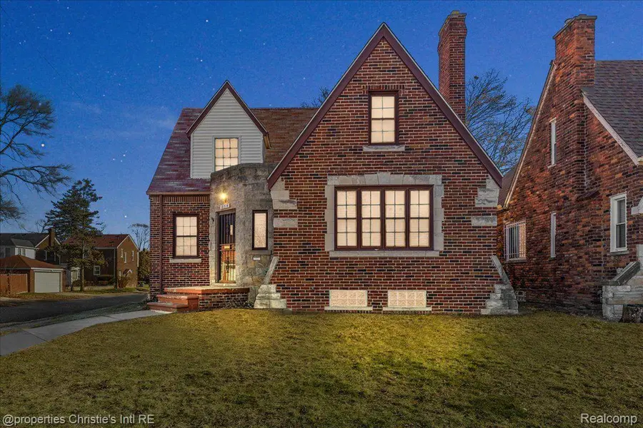 18514 SNOWDEN ST, Detroit, MI 48235