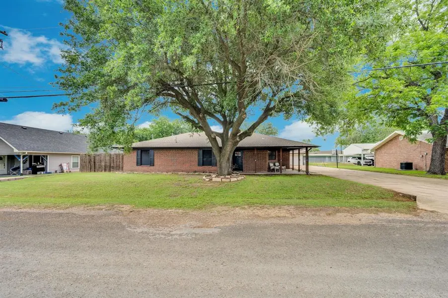 505 Trice Street, Maypearl, TX 76064