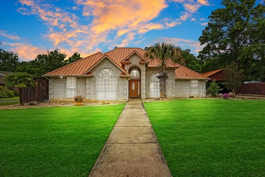 3420 Graham Street, Paris, TX 75460