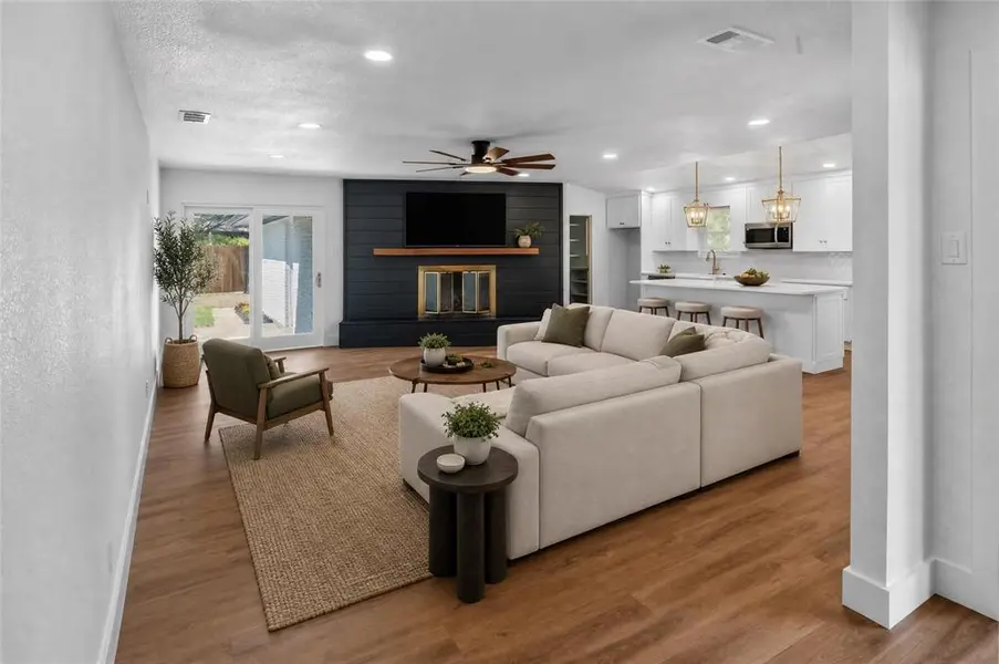 1708 HIGH POINT Circle, Garland, TX 75041