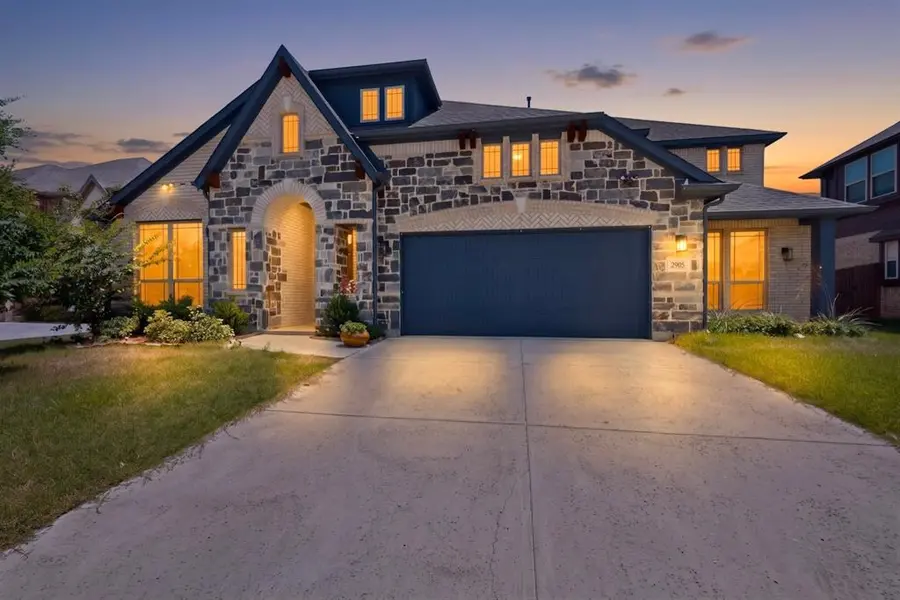 2905 Emerald Trace Drive, Denton, TX 76226