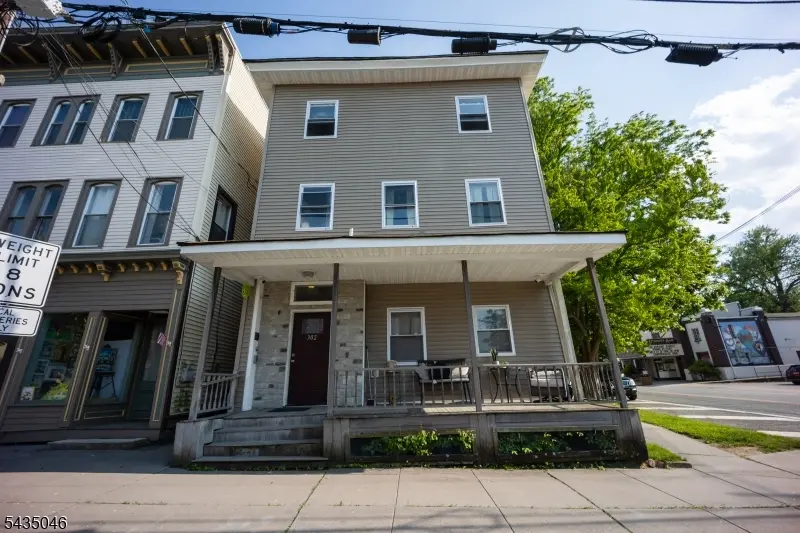 302 Front St, Belvidere Twp., NJ 07823