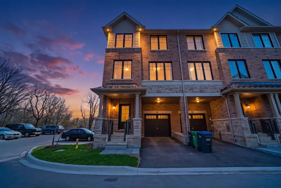 64 Folcroft ST, Brampton, ON L6Y 0B6