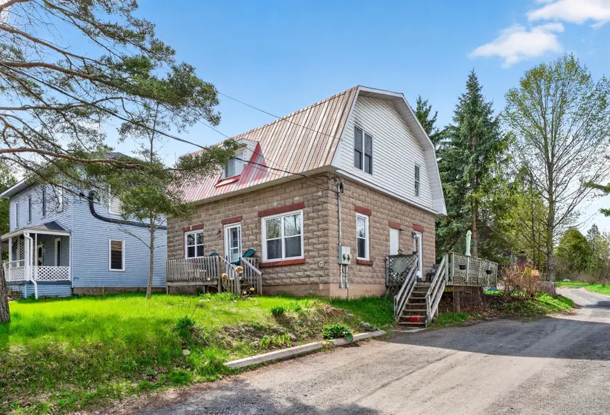 24 Rideau ST, Westport, ON K0G 1X0