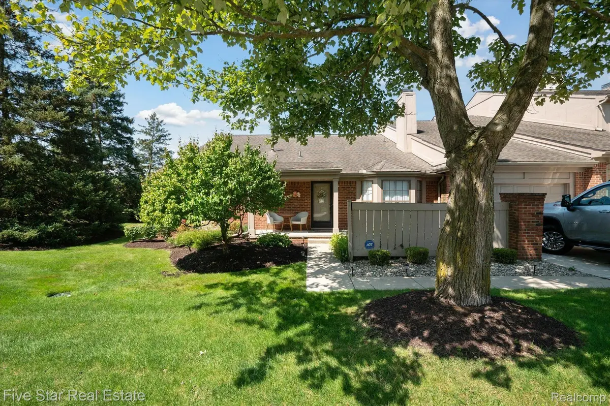 7295 SOMERBY, West Bloomfield Twp, MI 48322