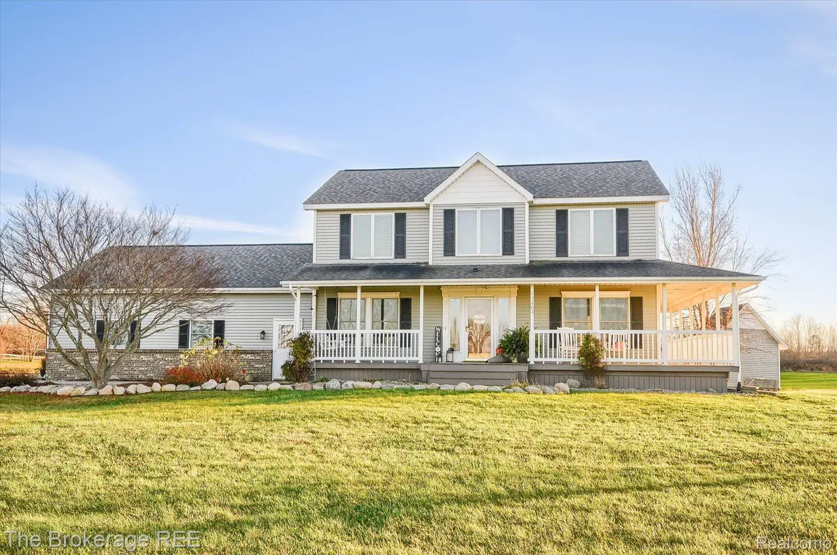 11464 DAVISON RD, Davison Twp, MI 48423
