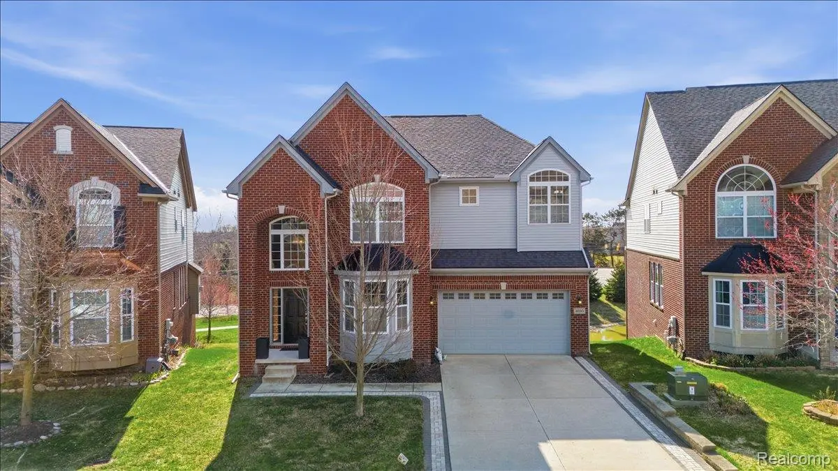 4930 E Stonegate CIR, Orion Charter Township, MI 48359