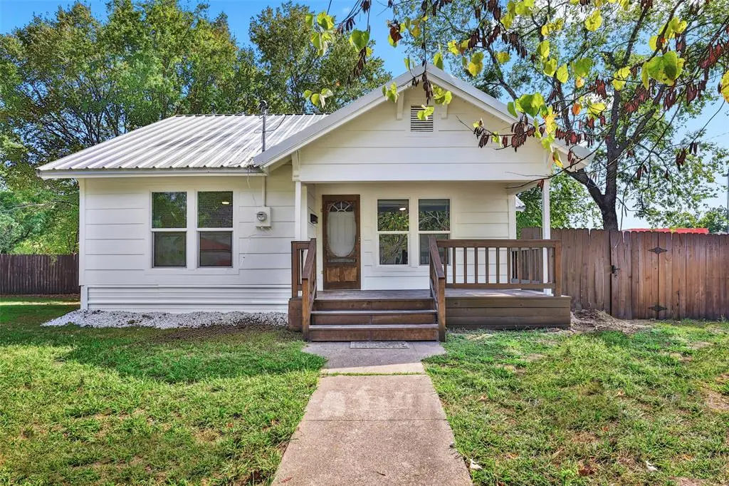 1005 N Neal Street, Commerce, TX 75428