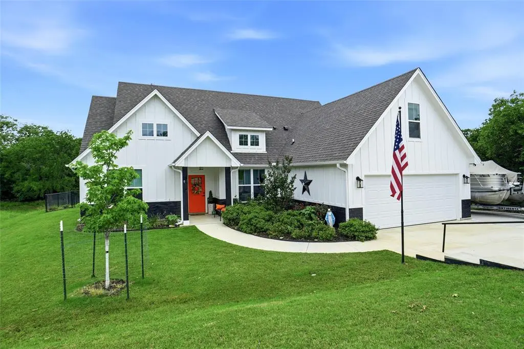116 Lindsey Lane, Runaway Bay, TX 76426