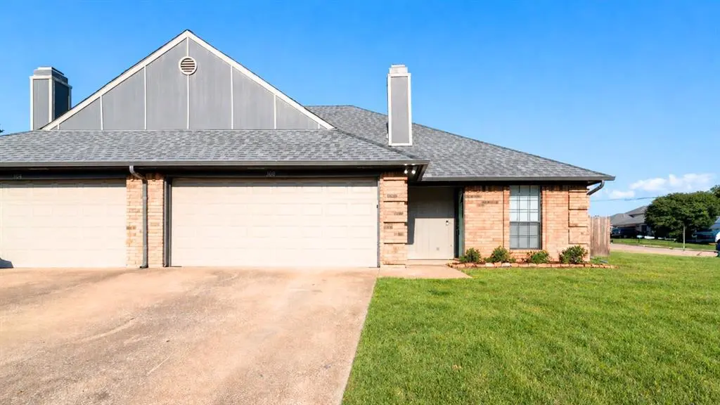 304 Moore Creek Road #300, Hurst, TX 76053