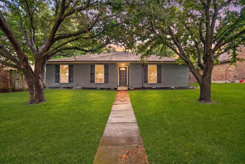 4539 Preston Trail Drive, Mesquite, TX 75150