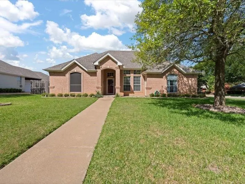 700 Brandon Drive, Cleburne, TX 76033