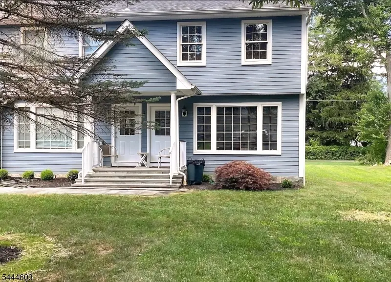 5 Dean Rd #B, Mendham Boro, NJ 07945