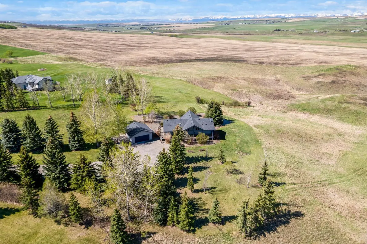 8120 408 AVE E, Rural Foothills County, AB T1S 6C4