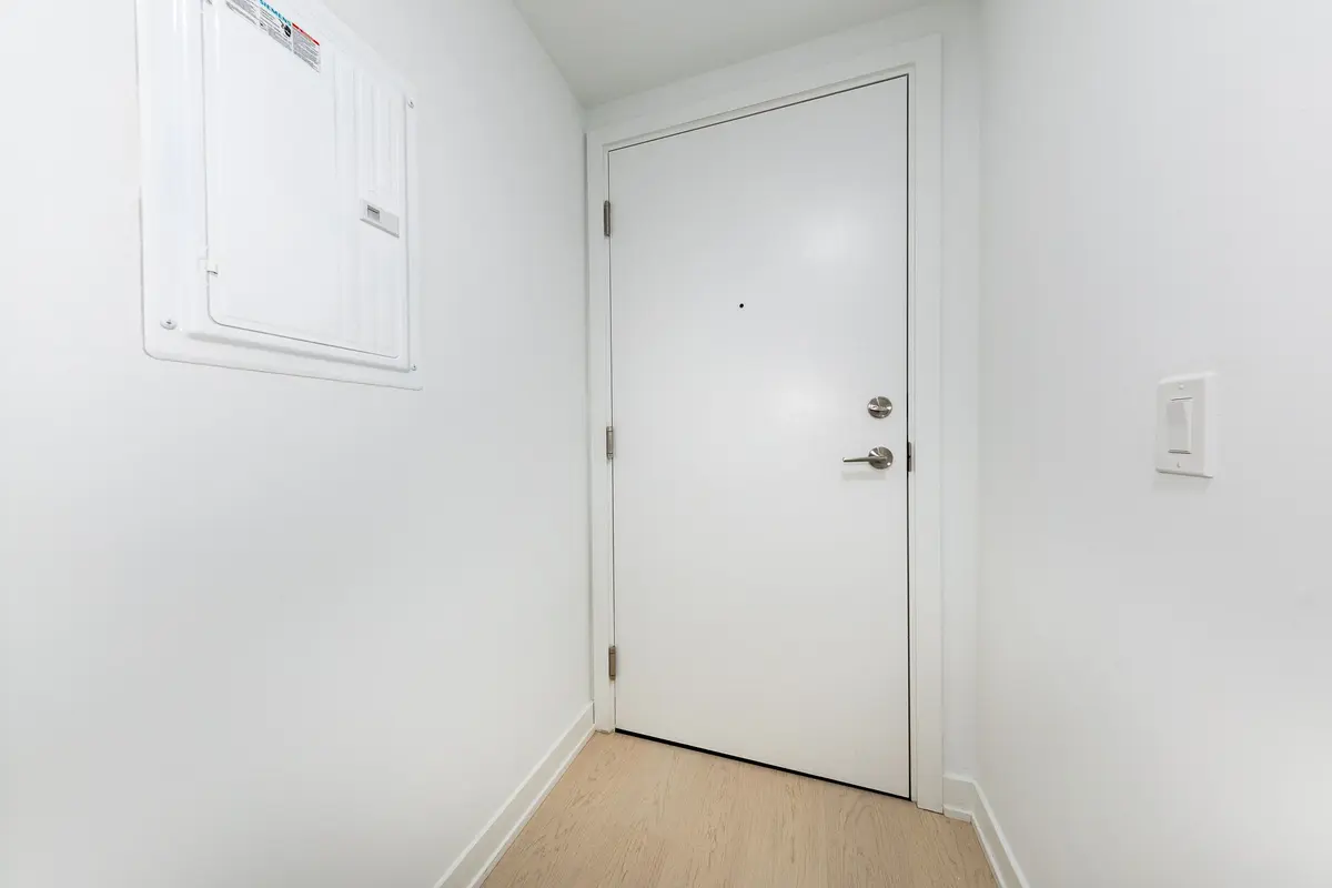 252 Church ST #4805, Toronto C08, ON M5B 0E6