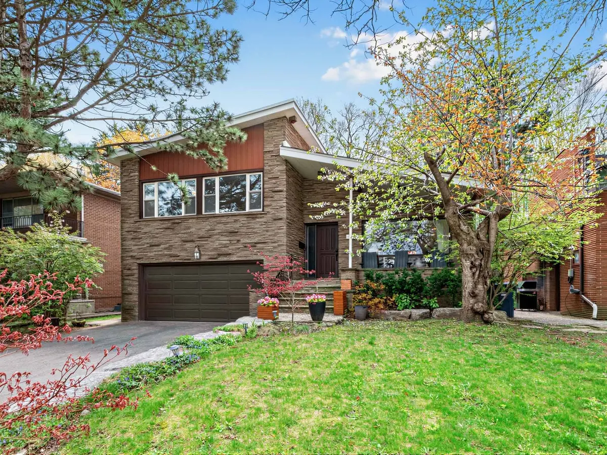 71 Prue AVE, Toronto C04, ON M6B 1R6