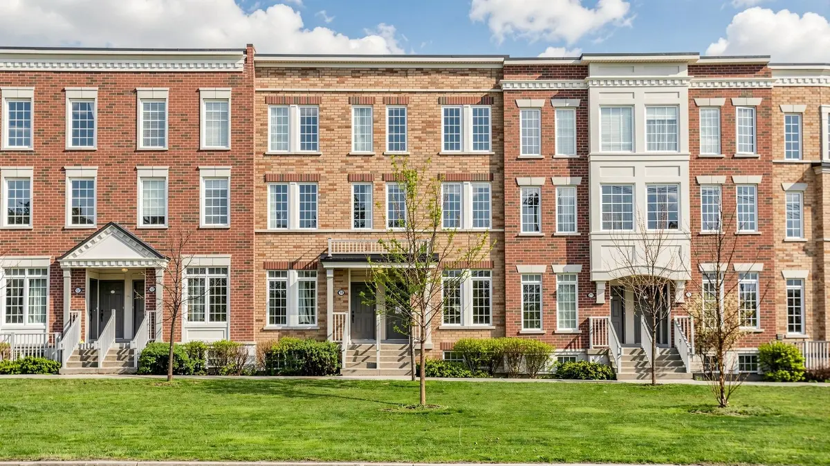 19 Island RD #34, Toronto E10, ON M1C 0E4