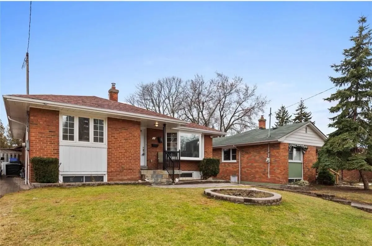 5 Heatherington DR #Main, Toronto E05, ON M1T 1N3