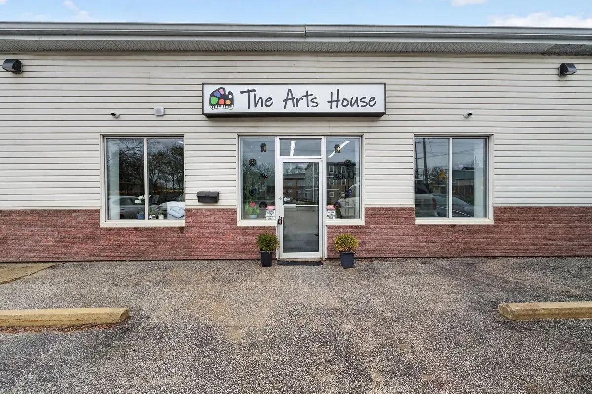 250 Innisfil ST #3, Barrie, ON L4N 4K4