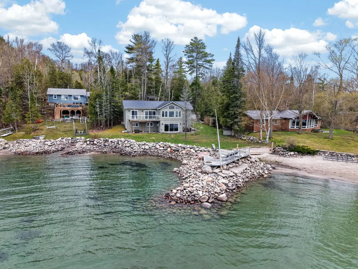 442 Silver Birch DR, Tiny, ON L9M 0M5