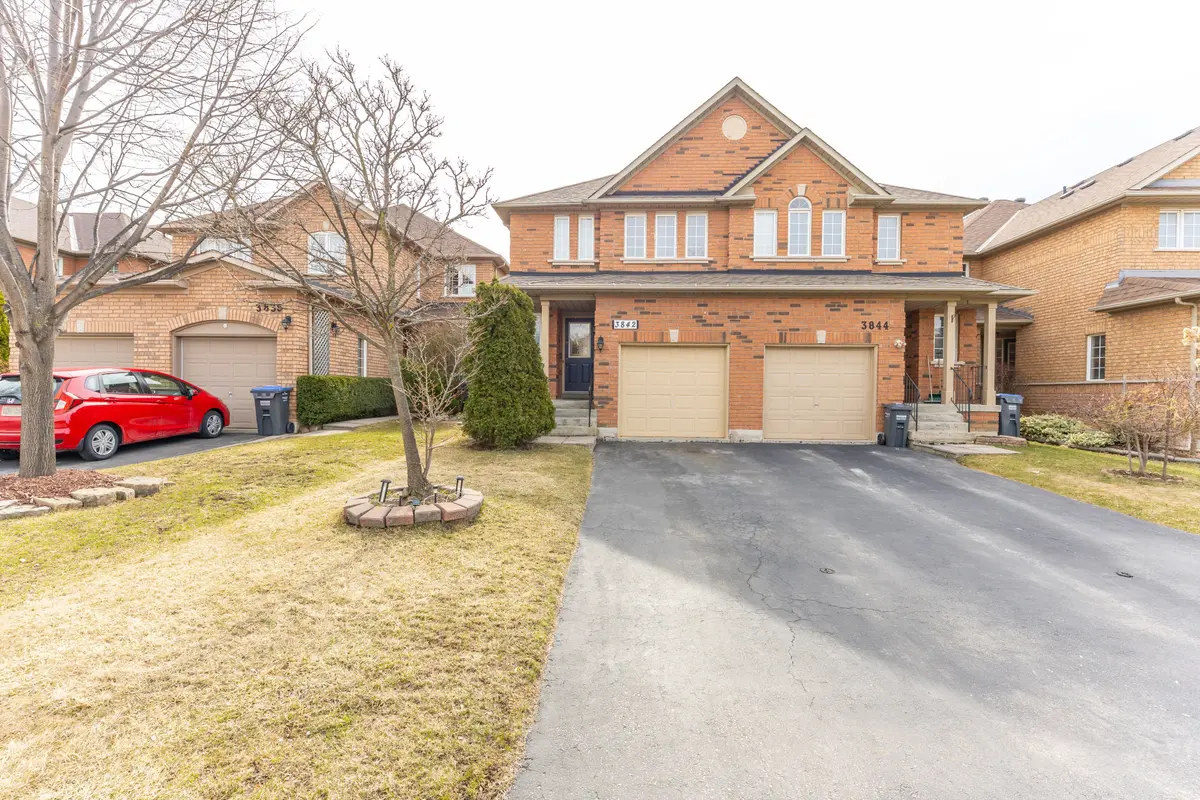 3842 Ridgepoint WAY, Mississauga, ON L5N 7T9