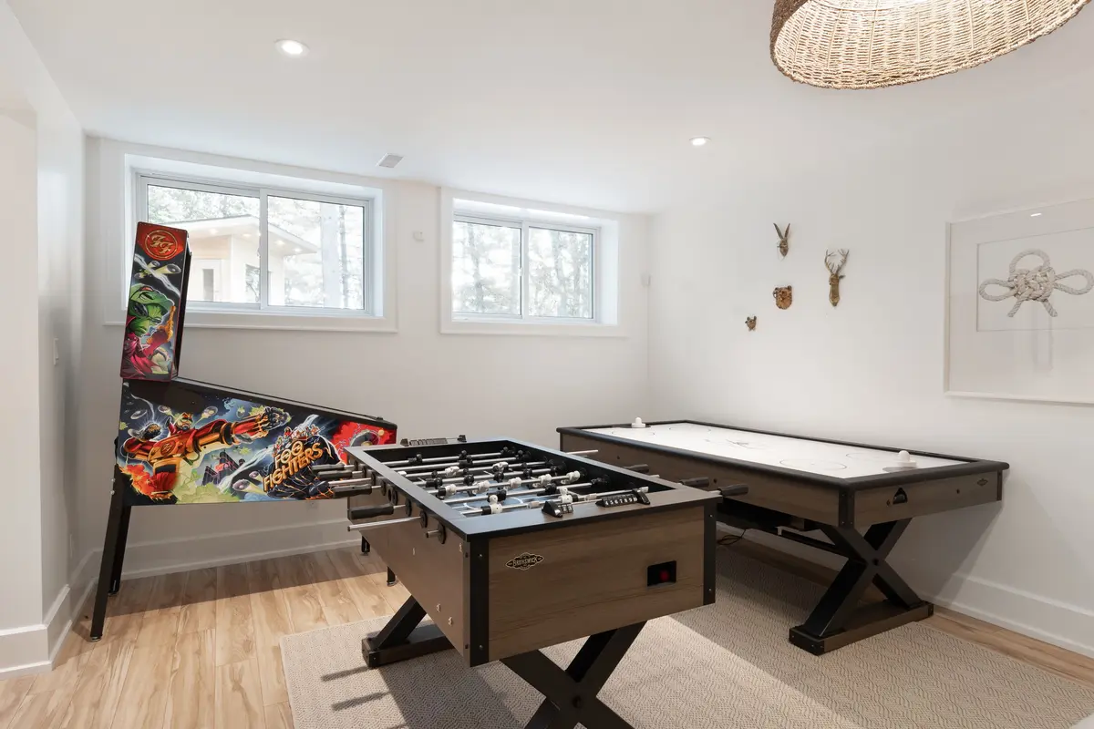 1078 Woodwinds RD, Muskoka Lakes, ON P1P 1R2