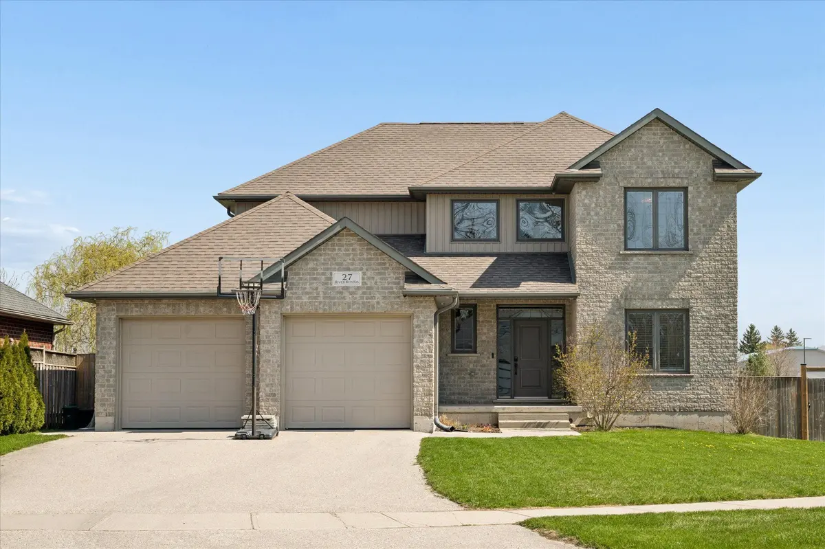 27 River Run RD, Mapleton, ON N0G 1P0
