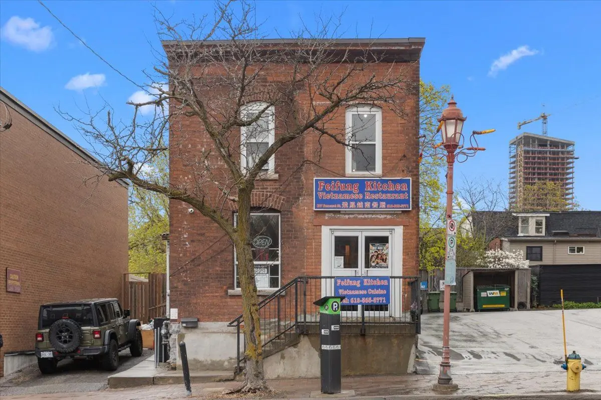 827 SOMERSET ST W, West Centre Town, ON K1R 6R4