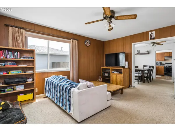 1147 JUNIPER ST, Junction City, OR 97448