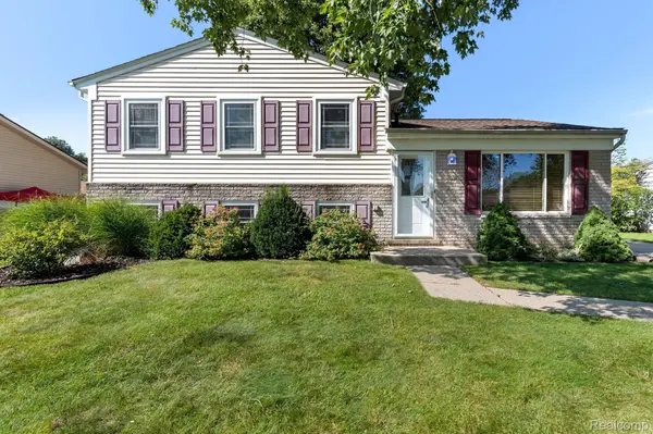 32665 BIRCHILL, Chesterfield Twp, MI 48047