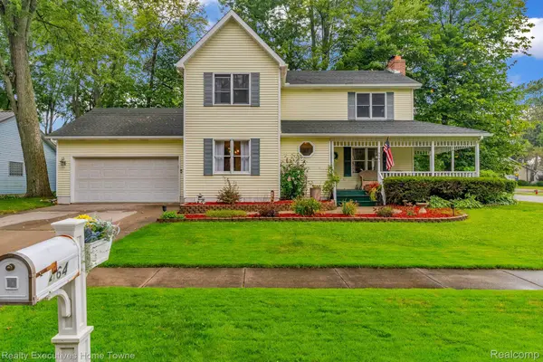 464 CENTRAL ST, Marysville, MI 48040