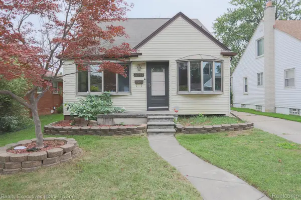 22142 FIRWOOD AVE, Eastpointe, MI 48021