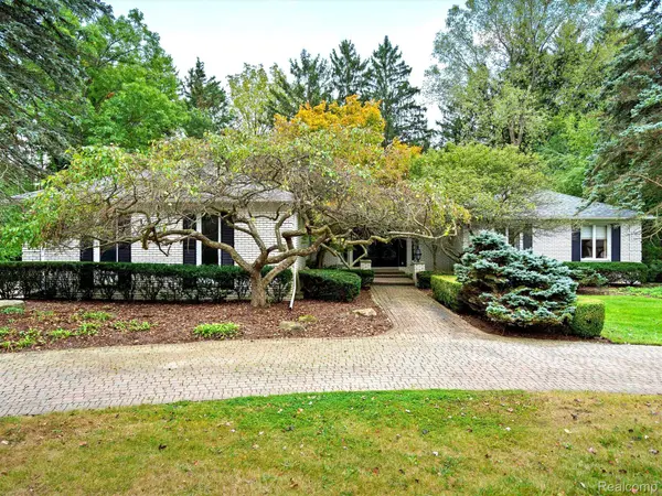 2844 SEVERN LN, Bloomfield Twp, MI 48304