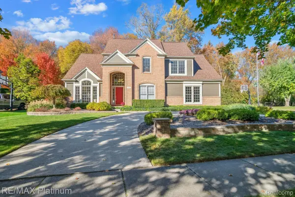 47974 DEER TRAIL DR, Canton Twp, MI 48187