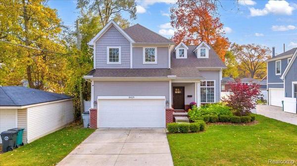 8429 YALE ST, Oak Park, MI 48237