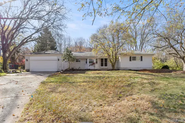 25337 BRIARWYKE DR, Farmington Hills, MI 48336