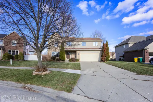 52644 CLEVELAND ST, New Baltimore, MI 48047