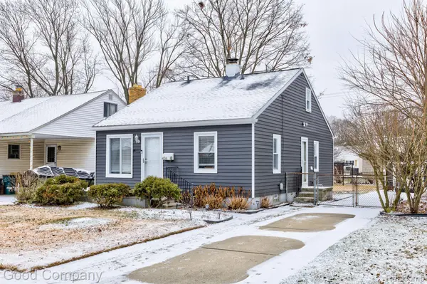 426 ALLEN AVE, Clawson, MI 48017
