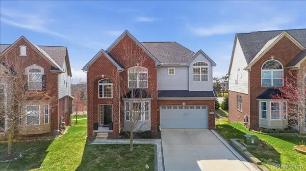 4930 E Stonegate CIR, Orion Charter Township, MI 48359